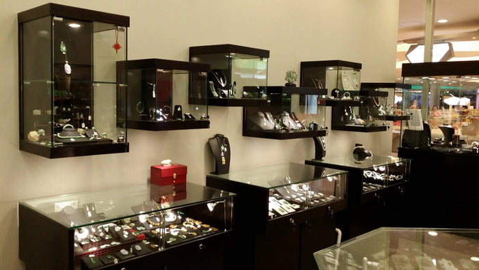 Visual Storytelling: Crafting Narrative Displays with Glass Cabinets