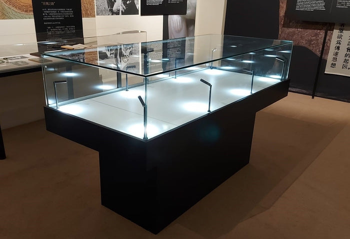 Glass Display Cabinet Lighting: