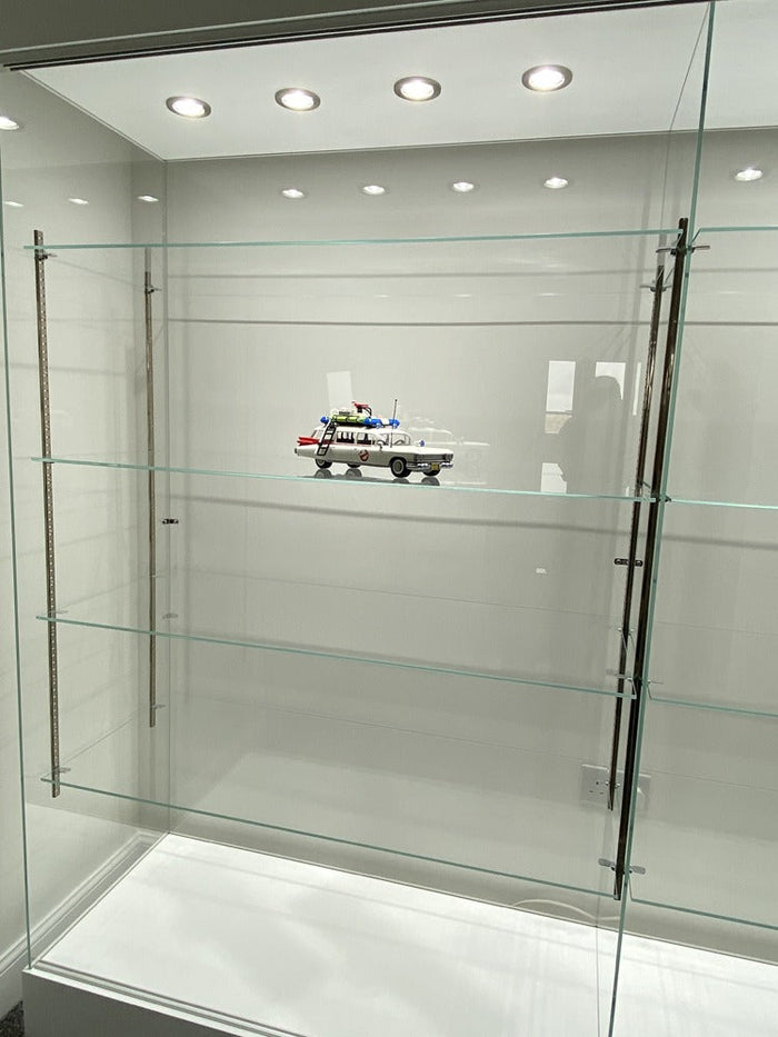 Selecting the Perfect Glass Cabinet for Your Treasures